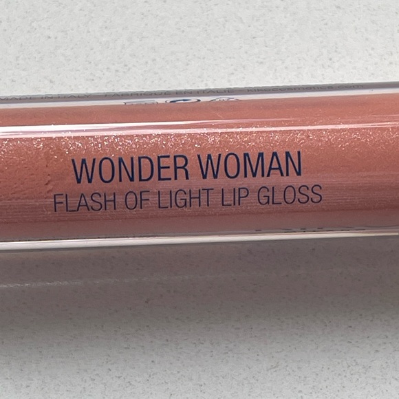 Kiko Milano • Wonder Woman Flash of Light Lip Gloss • 03 Epic Peach 🍑 • 🆕 - Picture 7 of 10